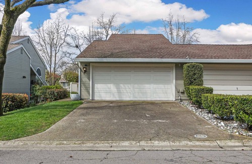 Roseville House | Fun 3B/2.5B+Pool Escape—Lots of Attractions Nearby