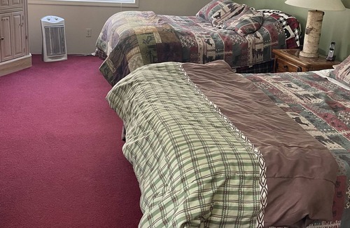 Porterfield Cabin | Fun Cabin Northern Wisconsin on the Menominee river!