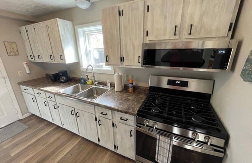 Norwalk House | Fun getaway house with arcade. Cedar Point/Kalahari/Sports Force Park/Summit Rac