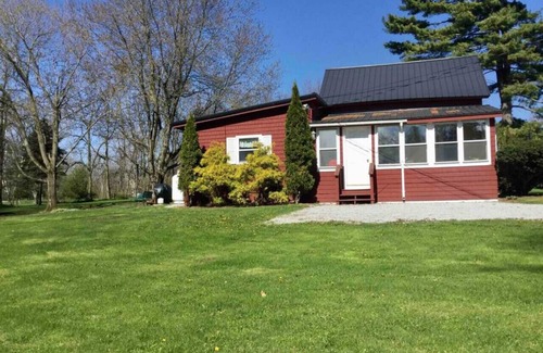 North Hero Cottage | Fun House near Lake Champlain!