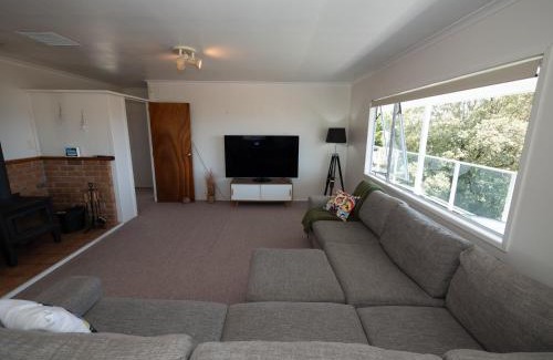 Cable Bay House | Fun in the Sun