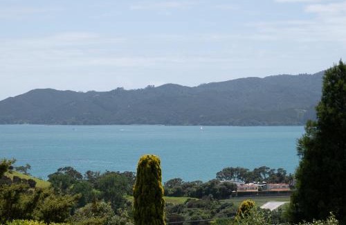 Cable Bay House | Fun in the Sun