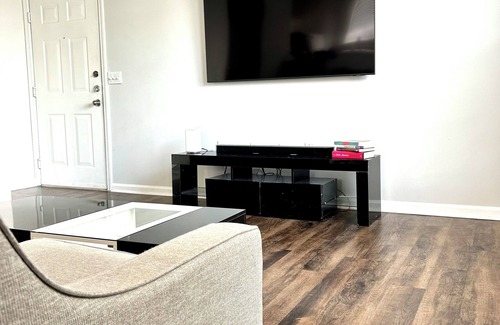 Sugar Land Apartment | Functional & Comfortable living apartment in the heart of Sugar Land