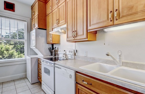 Thomas Square Apartment | Funky 2 Bedroom in Starland | Heated Pool Access
