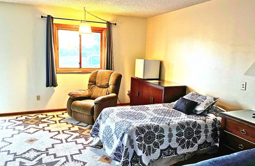 Beaver City Hotel | Furnas County Lodging