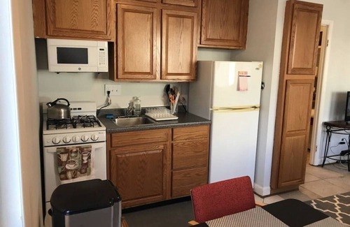 Ashton Heights Apartment | Furnished Apartments