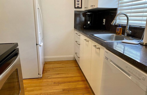 Coral Way House | Furnished Charming Miami Home in Upscale Coral Gables