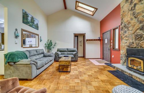 Greentown House | Furnished Deck and Fire Pit Lake Wallenpaupack Home