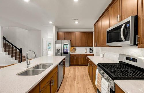 Haslet House | Furnished Executive Home - Corporate Housing
