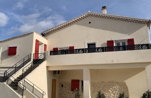 Bidon House | Furnished Gite "The Dent de Rez"