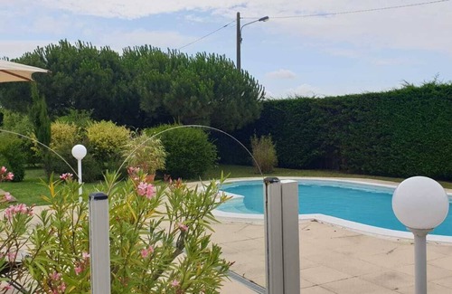 Soulac-sur-Mer House | Furnished studio, garden, swimming pool