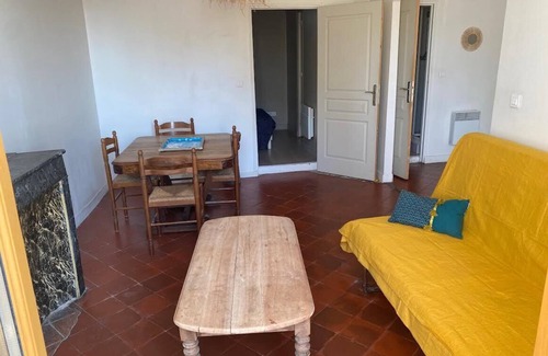 Saint-Mitre House | Furnished T2, quiet, sunny, 55m2, parking, pets welcome,