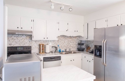 High Point House | Furnished Townhome close to HPU/Furniture Mkt