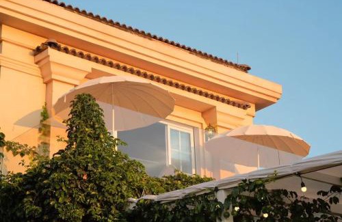 Chengjiang County Hotel | Fuxian Lake Three Thousand French Manor Hotel