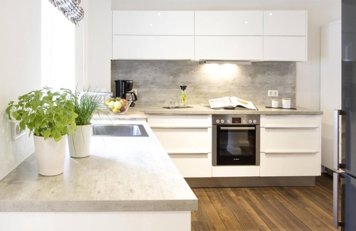 Holm Apartment | FW Penthouse am Glockenturm FL: Terrasse, Wlan, Stellplatz, Waschmaschine