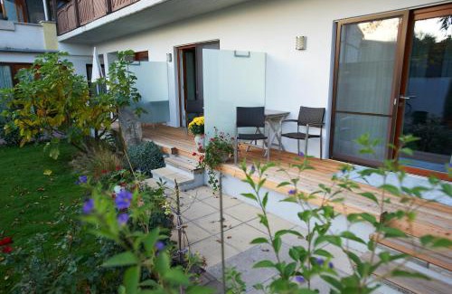 Podersdorf am See Bed & Breakfast | Gästehaus Elisabeth Weinhandl