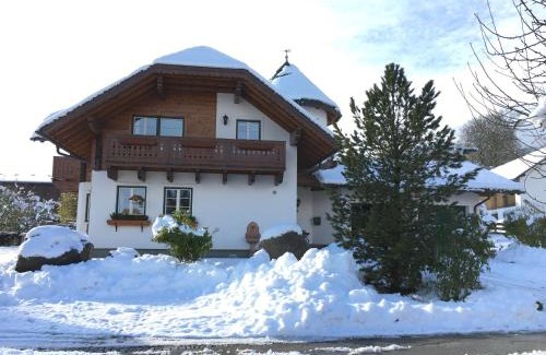 Weissenbach House | Gästehaus Hartweger