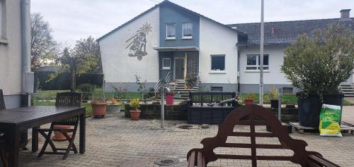 Gau-Weinheim Apartment | Gästehaus Maurer