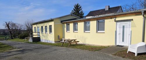 Bad Duerrenberg Apartment | Gästewohnung Heinrich Heine Schule