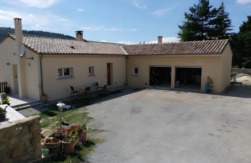 Bourdeaux Apartment | Gîte À La Campagne