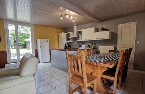 Plogonnec House | Gîte à Lopéau 8 personnes avec piscine/spa, proche mer, activités touristiques