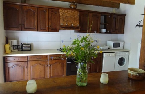 Roumegoux House | Gîte 4/6 pers. Quiet, hiking, mountain biking.