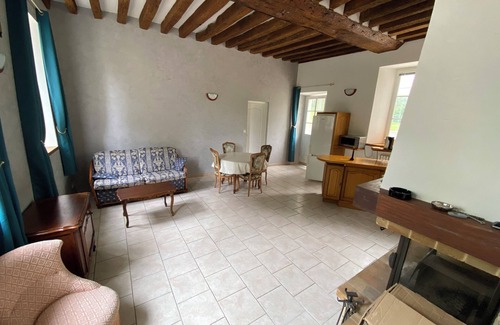 Saint-Denis-sur-Sarthon House | Gîte 6/7 Personnes Dans un Domaine Verdoyant, Cadre Nature Pour se Ressourcer
