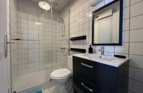 Contigny House | Gîte confort au cœur de l'Allier : randonnées, canoë, pêche, vignoble, terrasse, tout inclus - FR-1-489-512