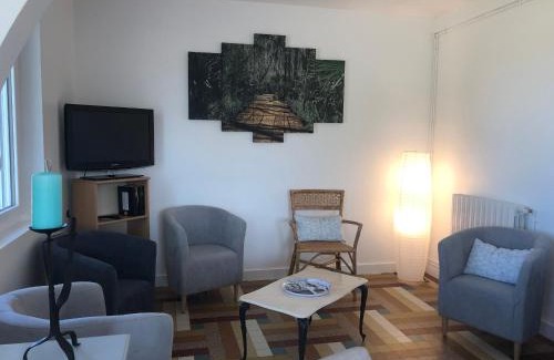 Ponce sur Le Loir House | Gîte Confort au Coeur de la Vallée du Loir : 4 Ch, Jardin, Fibre, BBQ, Proche Château - FR-1-410-274