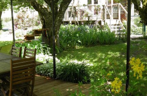 Herisson House | Gîte cosy en bord de rivière avec jardin, proche village médiéval, idéal famille, animaux acceptés - FR-1-489-247