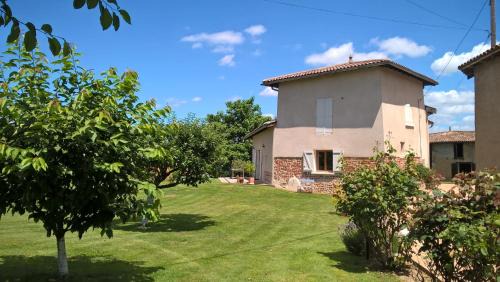 Genouilleux Apartment | Gîte de charme 4 étoiles - Campagne