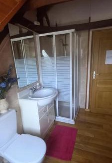 Saint-Bonnet-la-Riviere Apartment | Gîte de France à Saint-Bonnet-la-Rivière 3 épis - Gîte de France 8 personnes MAE-8984