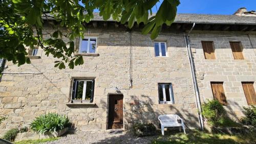 Chaumeil Apartment | Gîte de France Des alpagas 2 épis - Gîte de France 12 personnes MAE-9944