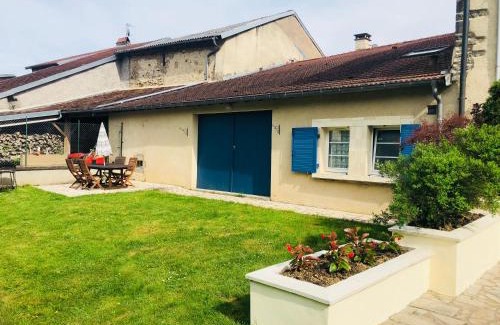 Isches House | Gîte de la Grande Fontaine