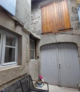 Senergues Bed & Breakfast | Gîte du portail fleuri