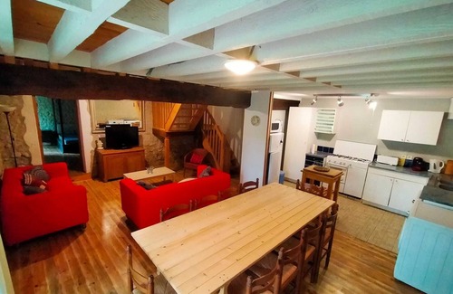 Bellon Cottage | Gîte "Emile" rated 3* for 9 people - Swimming pool