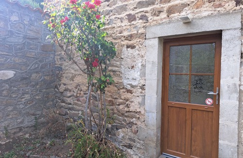 Champetieres Cottage | Gîte en Pierre à la Montagne à Proximité de Sentiers de Randonnées