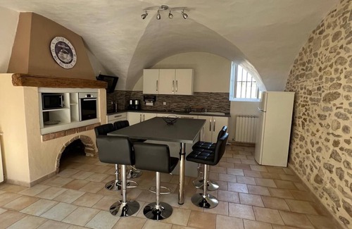 Saint-Hilaire-de-Brethmas Other | Gîte 6 Personnes, 3 Chambres Dans le Sud de la France St Hilaire de Brethmas