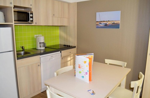 Portbail Apartment | Gîte in Normandy near Sandy Beach