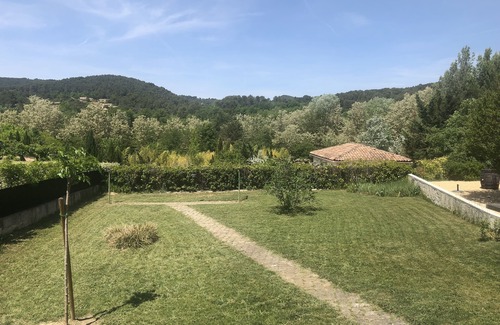 Entrechaux House | Gîte Indépendant au Pied du Mont Ventoux