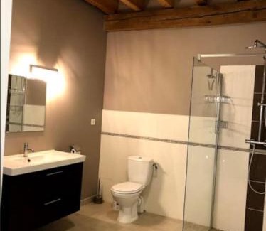 Couzon House | Gîte la bergerie, piscine chauffée,