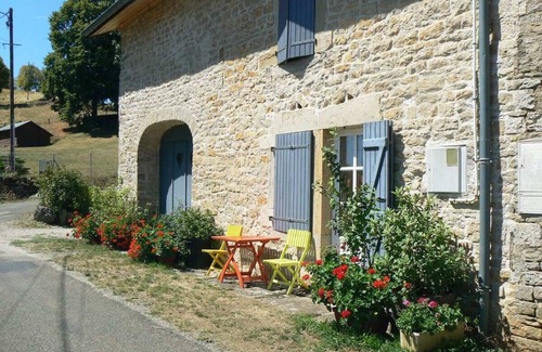 Saint-Laurent-la-Roche House | Gîte "La Varine"