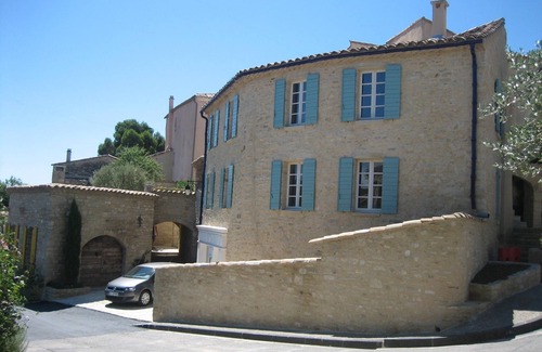 Caromb Apartment | Gîte "Le Barroux" (View of Mont Ventoux) - Ventoux Gîtes