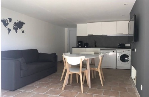 Pelissanne Cottage | Gîte Le Dracena - Duplex - Jardin/Piscine