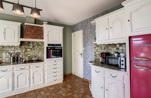 Landavran Villa | Gîte Le Karrdi (sleeps 10) ideal for families. Pets welcome!