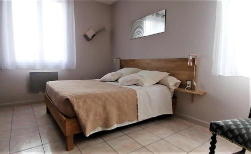 Valreas Apartment | Gîte le Micocoulier