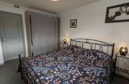 La Rochefoucauld Apartment | Gîte Le P'tit Chez Nous