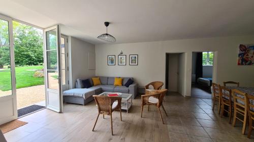 Saint-Mars-la-Reorthe House | Gîte Le Puy Martineau piscine privée intérieure chauffée à 10 min du Puy du Fo