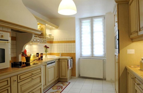 Les Riceys House | Gîte Les Riceys, 4 pièces, 6 personnes - FR-1-543-153