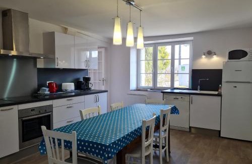 Saint-Sigismond House | Gîte moderne avec jardin, terrasse et parking privé - FR-1-590-538